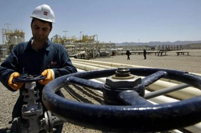 Baghdad to discuss amending Iraqi Kurdistan’s oil contracts in December