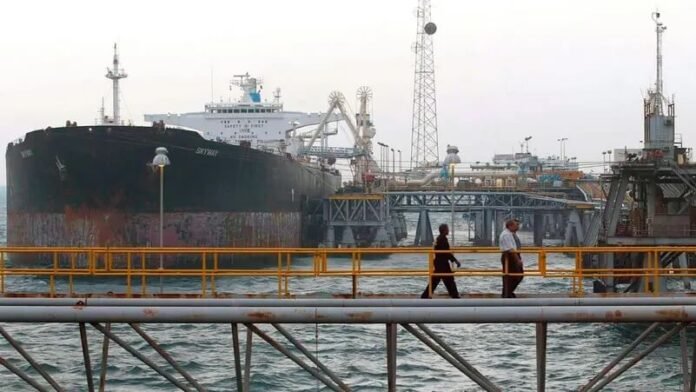 Chinese companies buy largest share of Iraqi oil