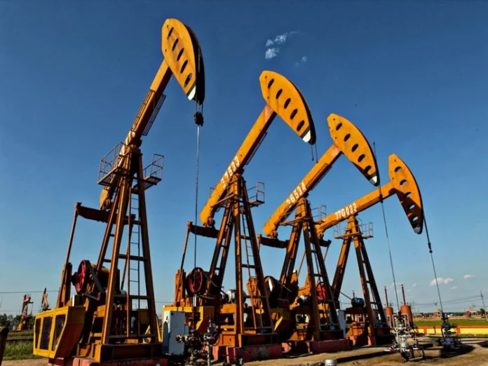 Oil falls as OPEC production increases
