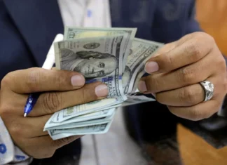 The dollar declines against the dinar in the parallel market