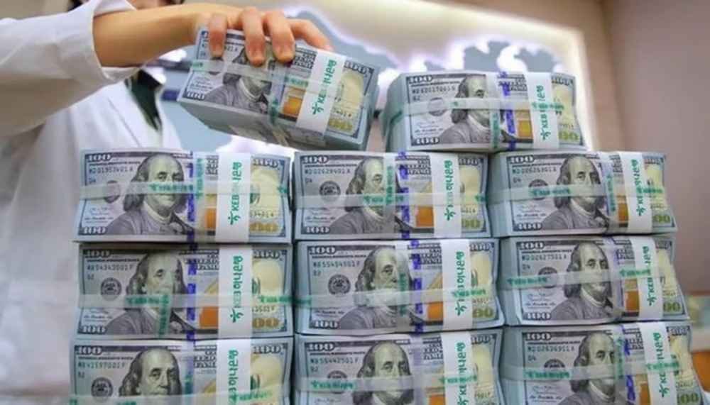 The Baghdad dollar ends its week near 152.5.. The money changers felt “the tension has ended” with the Americans