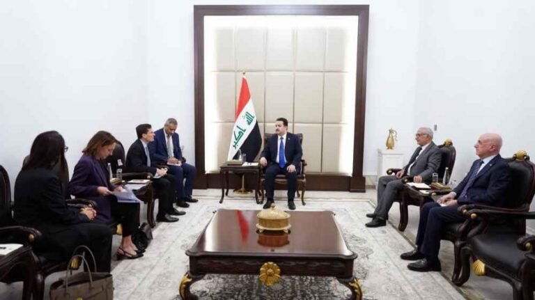 The director of Visa company discusses with the Sudanese the electronic payment system in Iraq