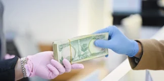 A representative calls for adherence to the court’s decision to settle the salaries of the region’s employees