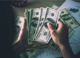 For the first time, dollarization decreased by 20% in Iraqi markets