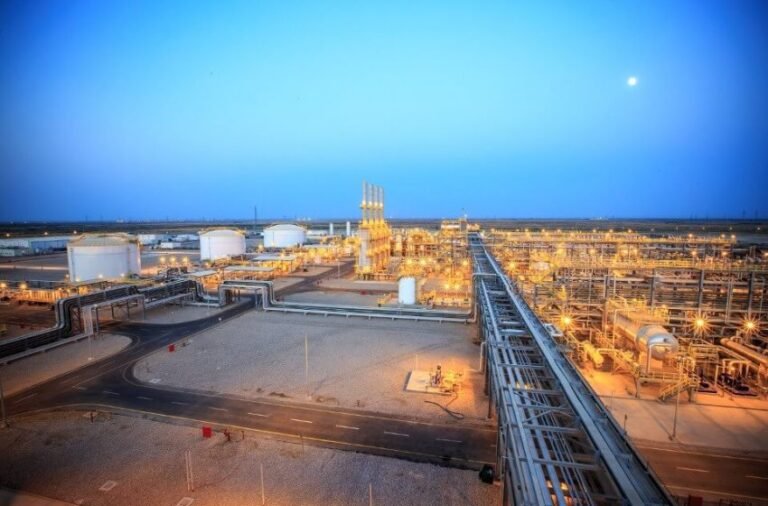 Iraq Iran discuss joint oilfield development