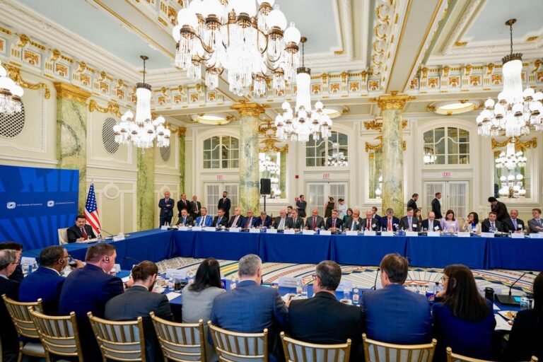 Iraq signs MoUs with U.S. companies in electricity oil and pharmaceuticals