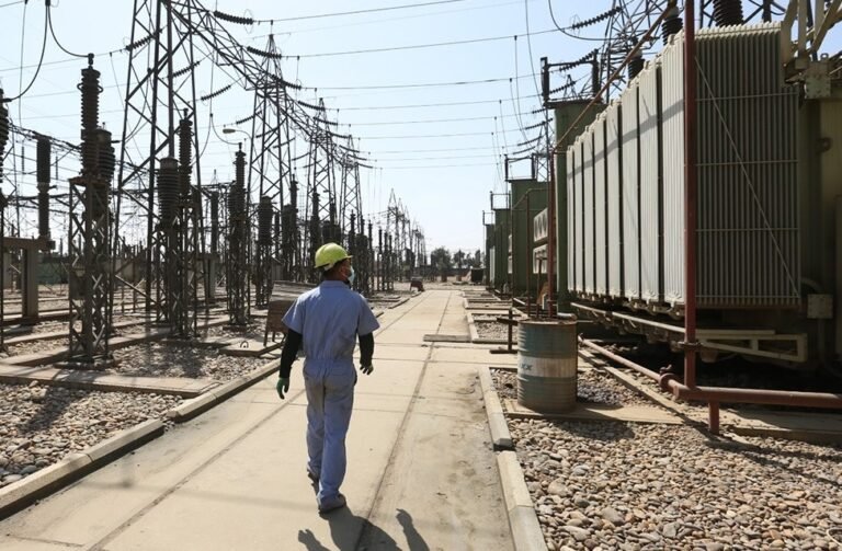 Fire at Rumaila gas station causes power outage in Basrah 1
