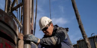 Oil expert: Extending production restrictions aims to support oil prices