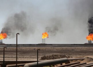 Oil rises on cooling US inflation