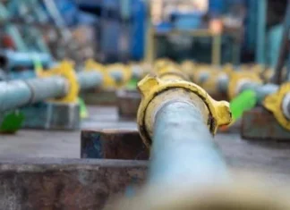 Serving the entity and the normalizers.. A former minister calls for aborting the Aqaba project