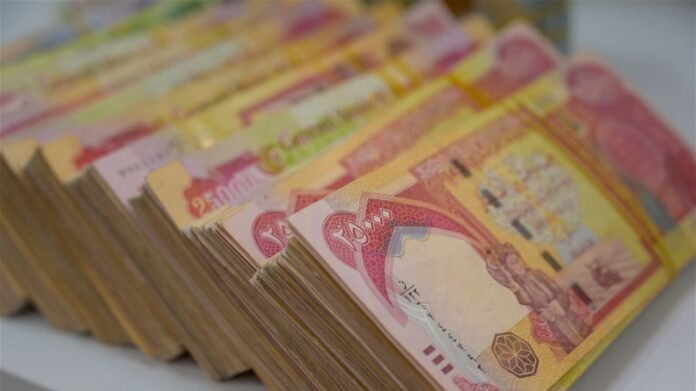 Iraq prepares a special plan for its employees’ salaries, costing 10 trillion dinars