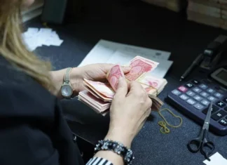 MP proposes compromise solution to resolve salary scale issue