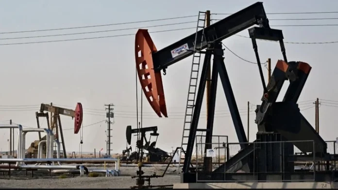 Oil prices fall after disappointing Chinese inflation data