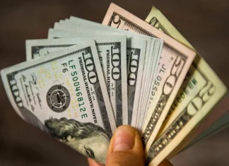 The dollar recorded 151 thousand dinars per 100 dollars at the close