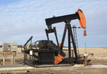 Oil prices decline as tariff uncertainty keeps investors on edge