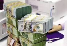 Two main reasons for the decline of the dollar against the Iraqi dinar during Ramadan