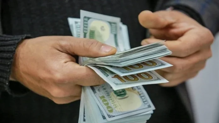 Economist: Iraq lost $7.4 billion of its foreign reserves in three months.