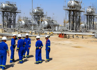 Oil tumbles further as US China trade tensions fuel recession fears