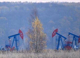 Oil prices dip, but supported ahead of US-China trade talks