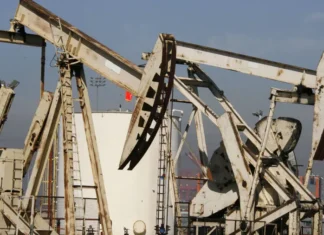 Oil up as market watches US-China trade talks