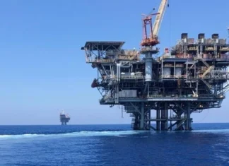Oil clarifies the floating platform project for importing liquefied natural gas.