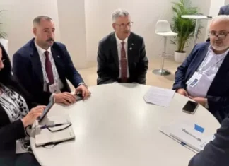 Iraq's Oil Minister Meets World Bank Director