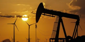 Oil prices fall following Black Sea port restart