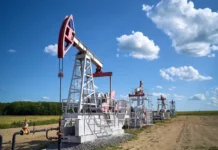 Oil prices fell as peace talks between Russia and Ukraine drew closer. Oil prices fell as peace talks between Russia and Ukraine drew closer.