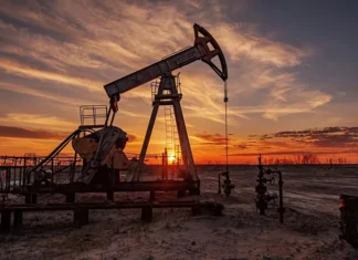Oil prices recorded a slight decline amid concerns about oversupply.