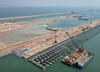 Al-Salami settles the debate: Maritime zone maps will be deposited with the United Nations to guarantee Baghdad’s rights. Al-Salami settles the debate: Maritime zone maps will be deposited with the United Nations to guarantee Baghdad's rights.