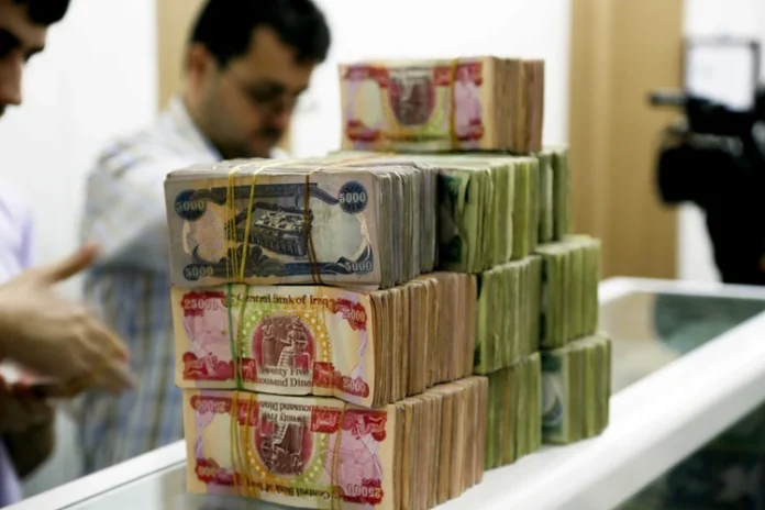 Contractors in Diyala threaten to halt all projects due to the liquidity crisis.