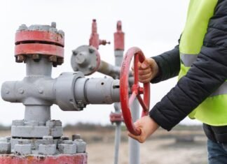 Local anger rises in Al-Anbar over Akkas gas field hiring dispute Local anger rises in Al Anbar over Akkas gas field hiring dispute