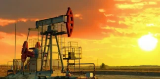 Oil prices record historic third straight annual loss