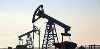 Oil prices remain stable amid anticipation of Ukrainian peace talks.