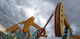 Oil records its biggest annual loss since 2020