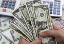 The dollar is heading for its third consecutive weekly decline. The dollar is heading for its third consecutive weekly decline.