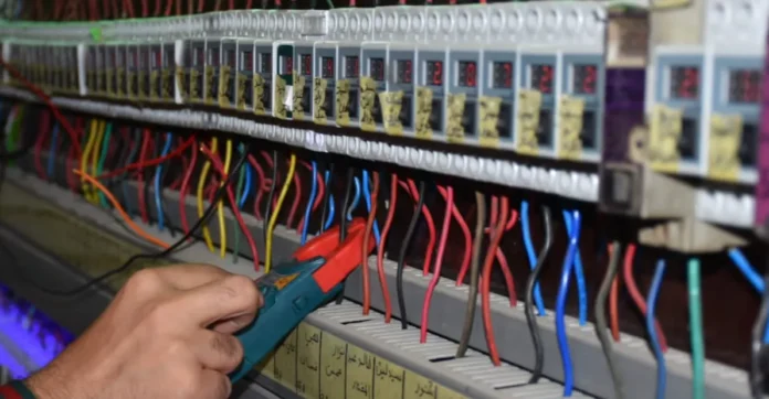 Authorities move to contain sudden electricity crisis in Dhi Qar Authorities move to contain sudden electricity crisis in Dhi Qar