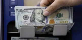 The dollar rises for the third consecutive day against six global currencies.