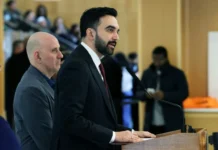 AI, manipulated images falsely link some US politicians with Epstein