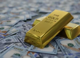 Gold prices fell globally as the dollar strengthened and inflation fears intensified. Gold prices fell globally as the dollar strengthened and inflation fears intensified.