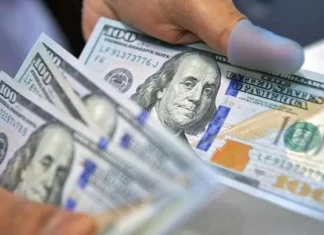 A slight decrease in dollar exchange rates in Baghdad and Erbil with the opening of the stock exchange.