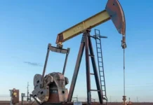 Oil continues its volatility at the start of the week amid supply concerns.