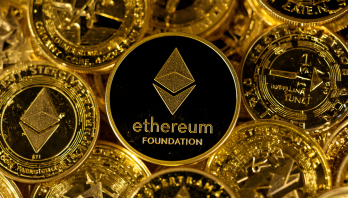Bitcoin pioneer warns altcoins and memecoins could go to zero