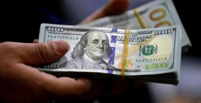 Dollar exchange rates fall in Baghdad and remain stable in Erbil