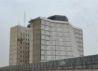 Iraq Finance Minister and European Bank discuss economic reform