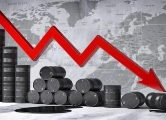 Oil prices fell amid hopes of easing tensions in the Middle East.