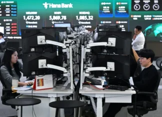 Seoul, Taipei hit records as Asian stocks track Wall St tech rally