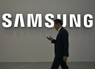 Union calls strike at S. Korea chip giant Samsung Electronics Union calls strike at S. Korea chip giant Samsung Electronics