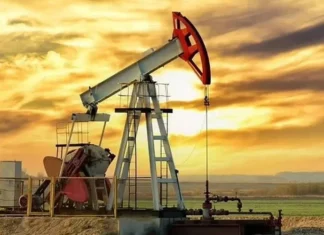 Oil jumps over 2% due to threats to global energy supplies