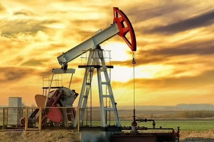 Oil jumps over 2% due to threats to global energy supplies